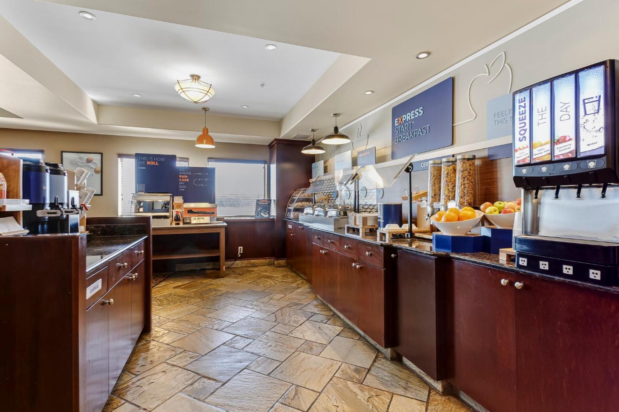 Holiday Inn Express Hotel & Suites - Slave Lake By Ihg Extérieur photo